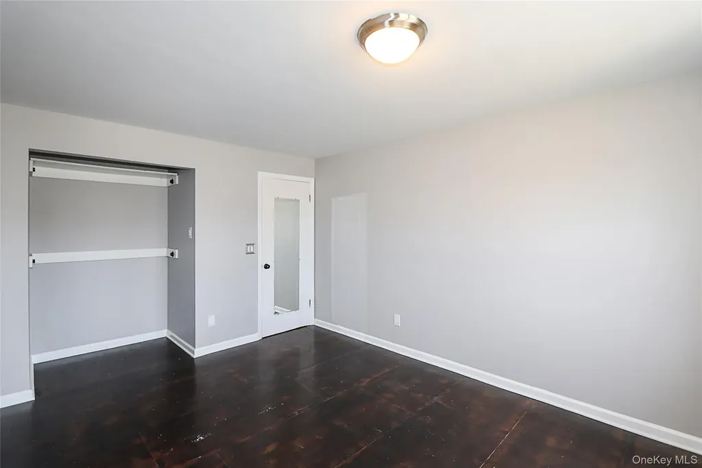 20-22 Broadlawn Drive Central Islip NY 11722