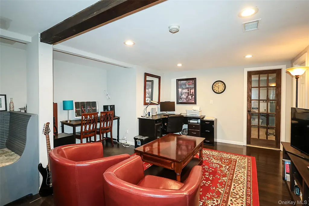 20-22 Broadlawn Drive Central Islip NY 11722