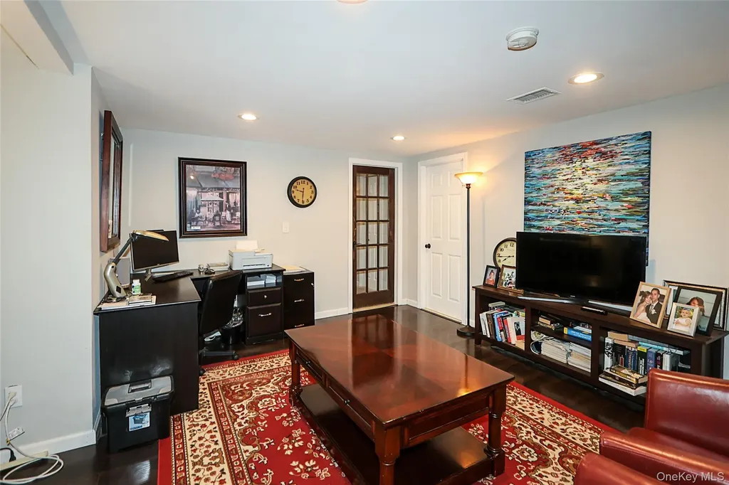 20-22 Broadlawn Drive Central Islip NY 11722