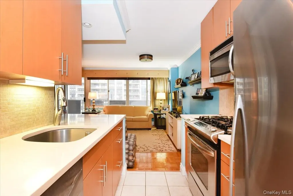 18-15 215 Bayside NY 11360