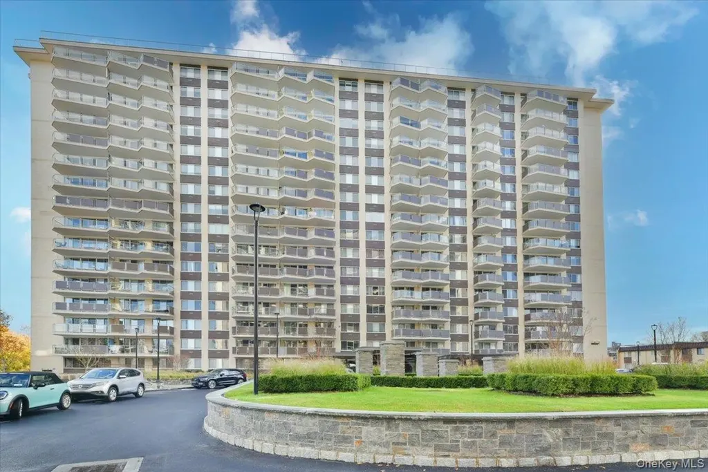 18-15 215 Bayside NY 11360