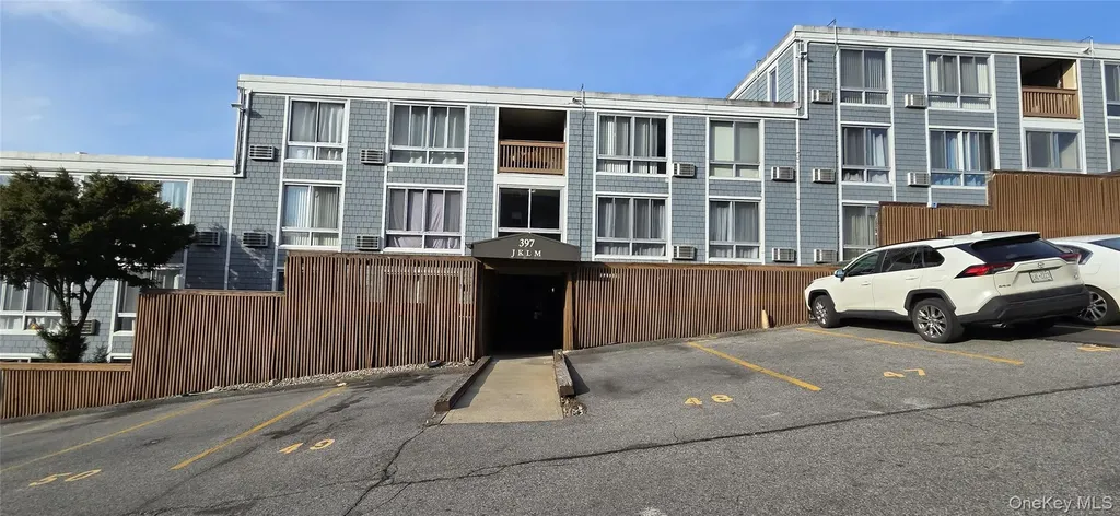 397 N Broadway Yonkers NY 10701