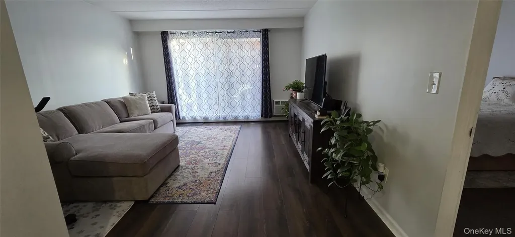 397 N Broadway Yonkers NY 10701