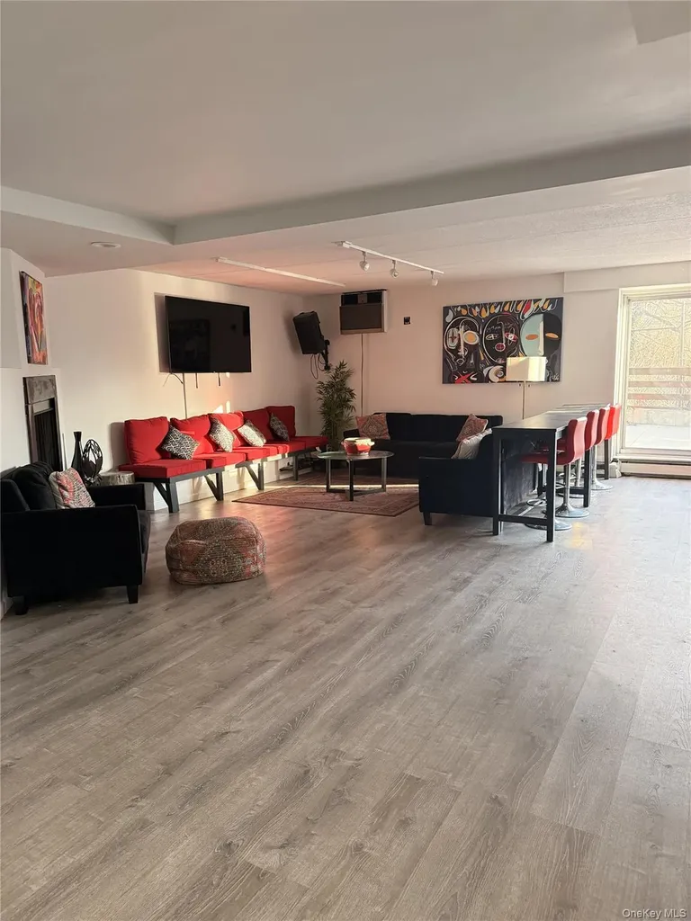 397 N Broadway Yonkers NY 10701
