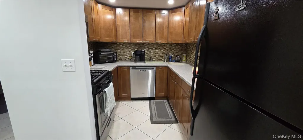 397 N Broadway Yonkers NY 10701