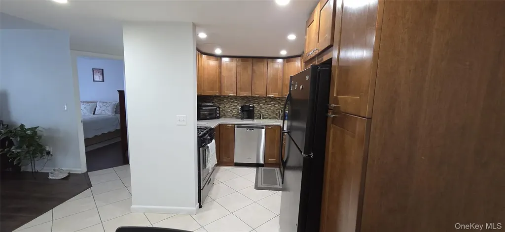 397 N Broadway Yonkers NY 10701