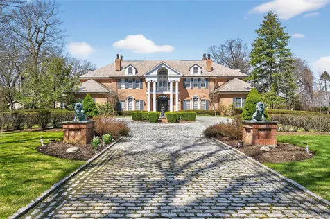 195 Feeks Lane Locust Valley NY 11560