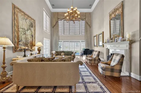 195 Feeks Lane Locust Valley NY 11560