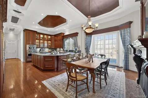 195 Feeks Lane Locust Valley NY 11560