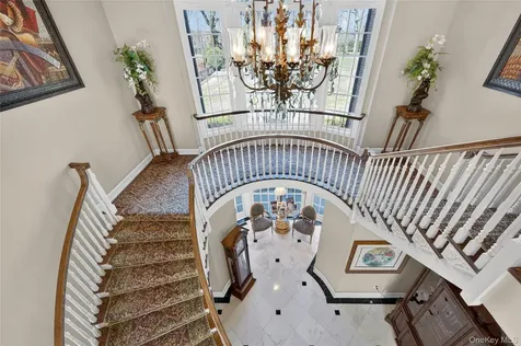 195 Feeks Lane Locust Valley NY 11560