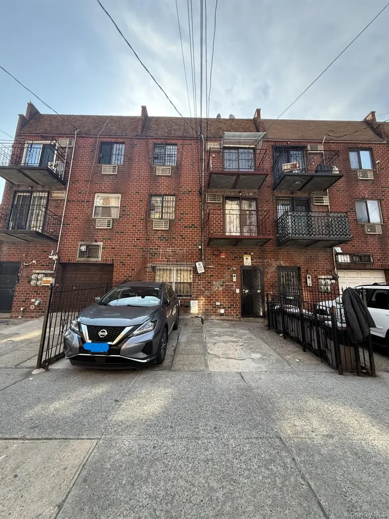 5528 98th Street Corona NY 11368