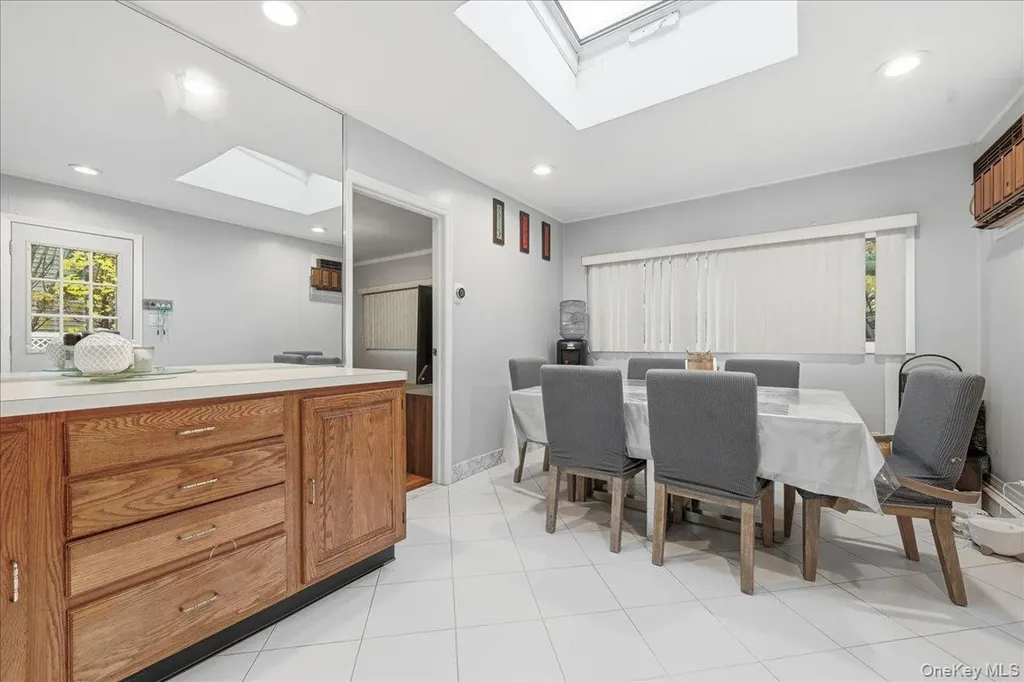 120 Bruce Terrace Mineola NY 11501