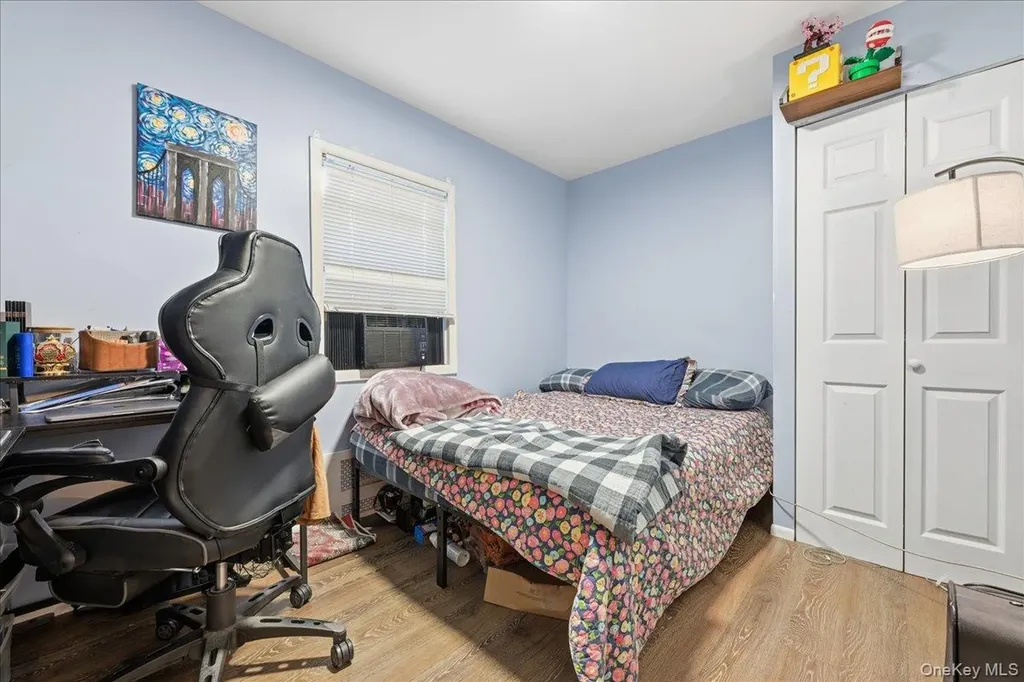 120 Bruce Terrace Mineola NY 11501