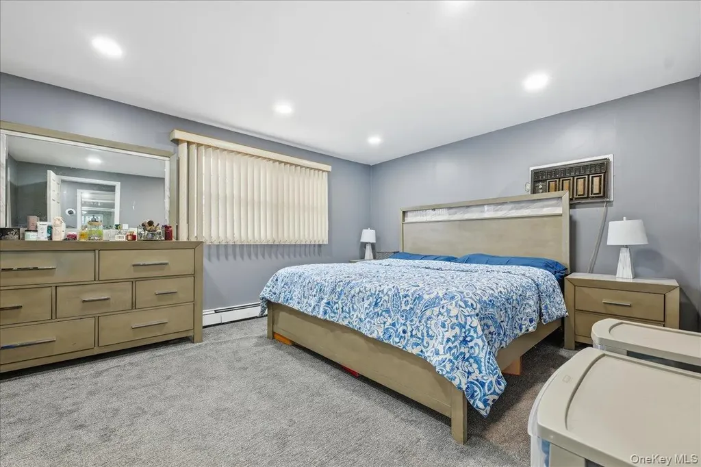 120 Bruce Terrace Mineola NY 11501