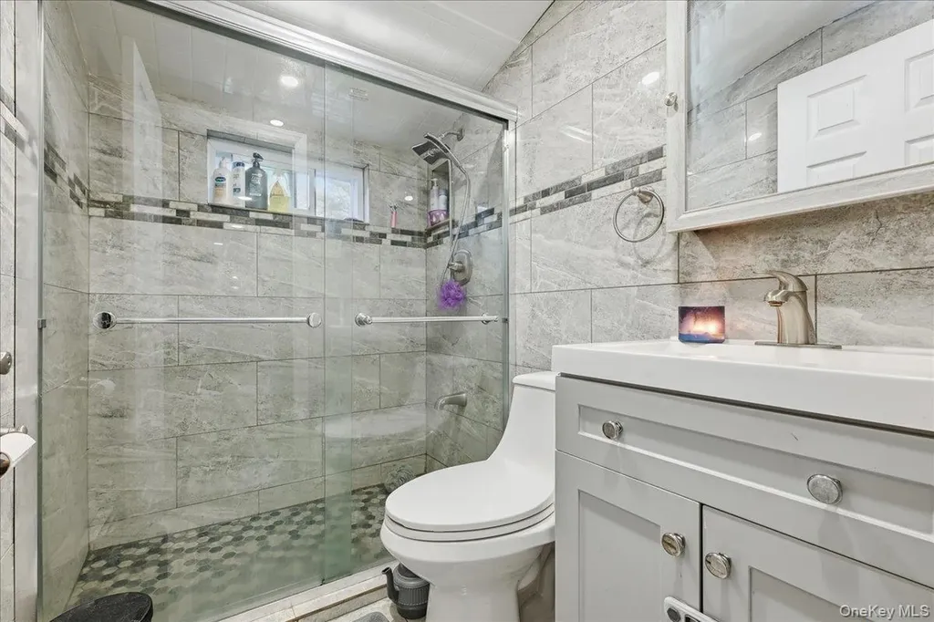 120 Bruce Terrace Mineola NY 11501