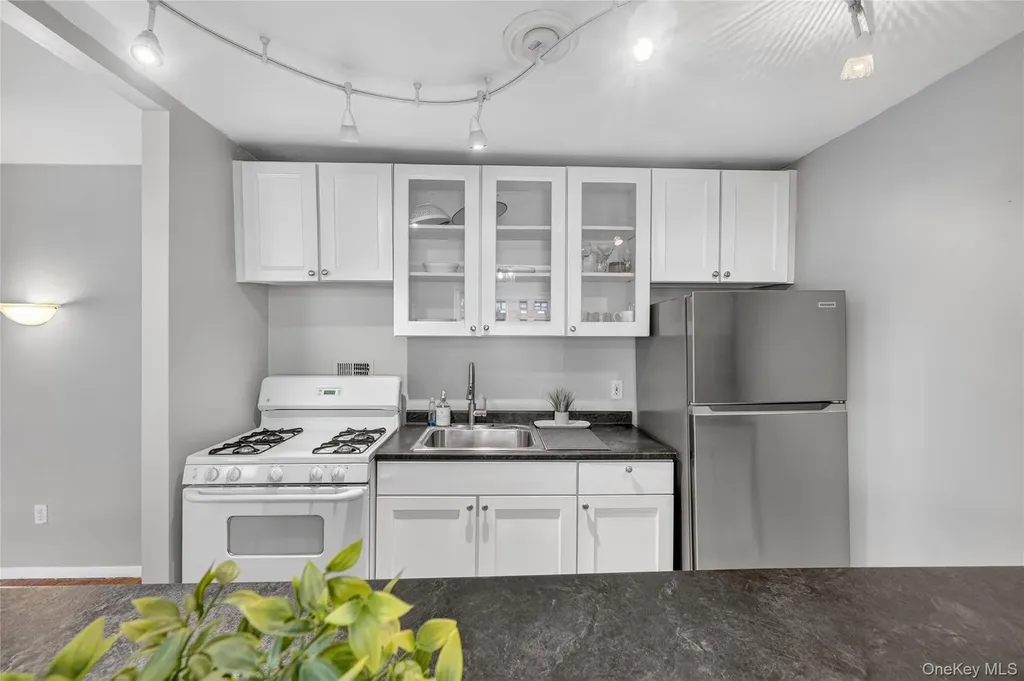 395 Westchester Avenue Port Chester NY 10573
