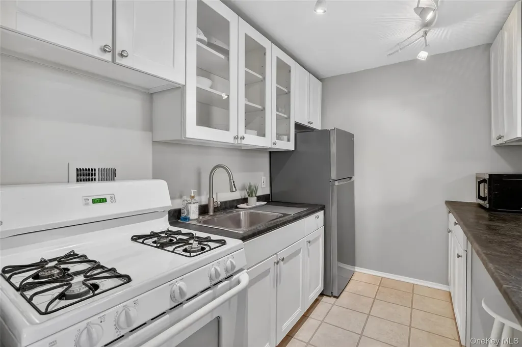 395 Westchester Avenue Port Chester NY 10573