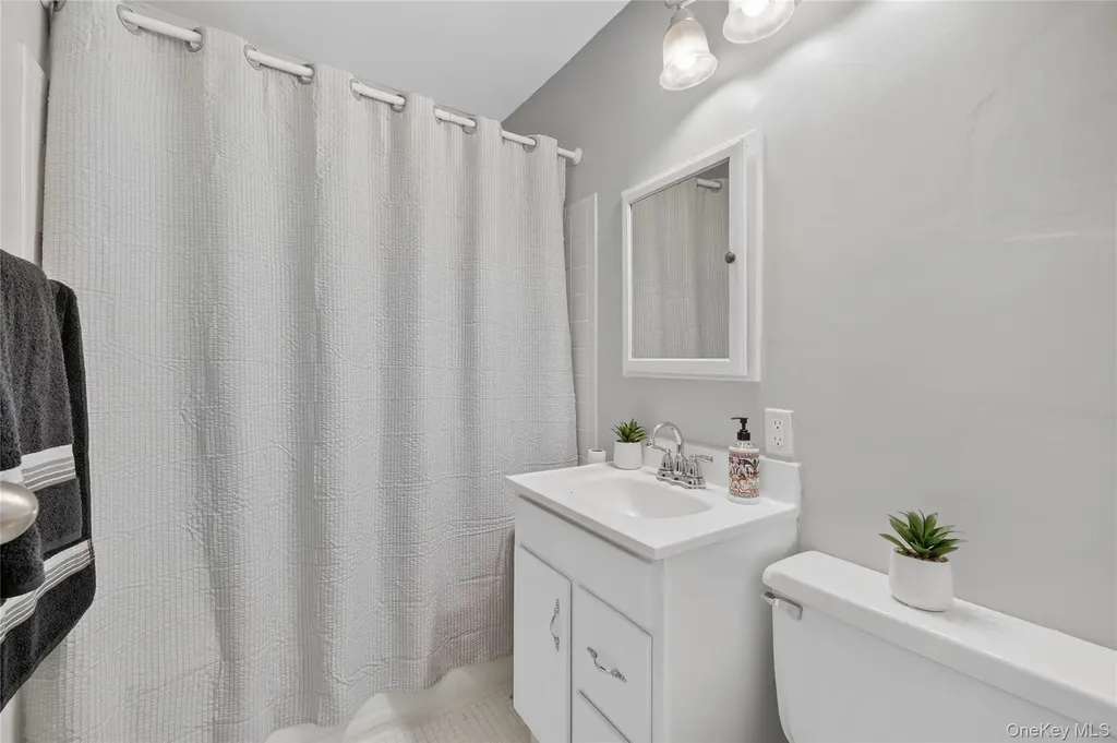 395 Westchester Avenue Port Chester NY 10573