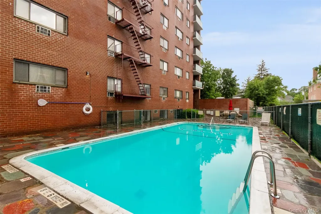 395 Westchester Avenue Port Chester NY 10573