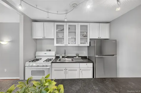 395 Westchester Avenue Port Chester NY 10573