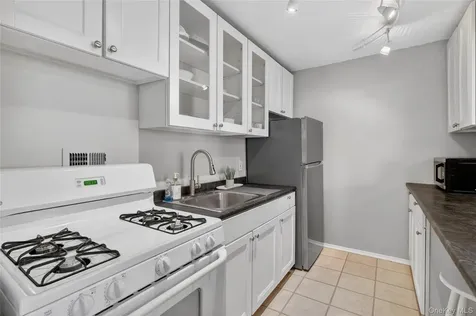395 Westchester Avenue Port Chester NY 10573