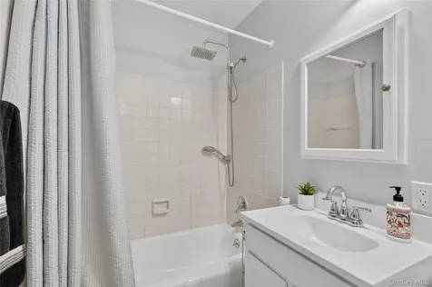 395 Westchester Avenue Port Chester NY 10573