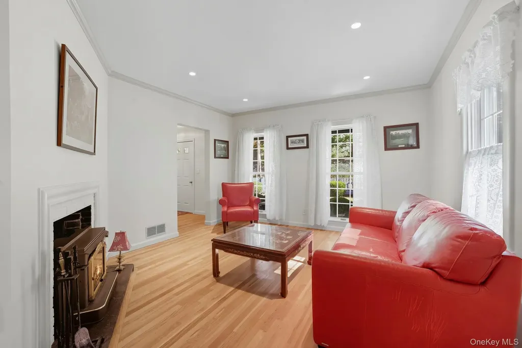 122 Harriman Road Mount Kisco NY 10549