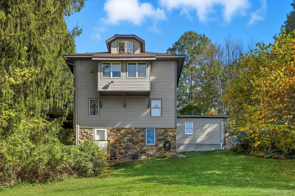 122 Harriman Road Mount Kisco NY 10549