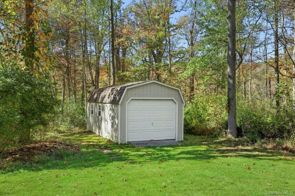 122 Harriman Road Mount Kisco NY 10549