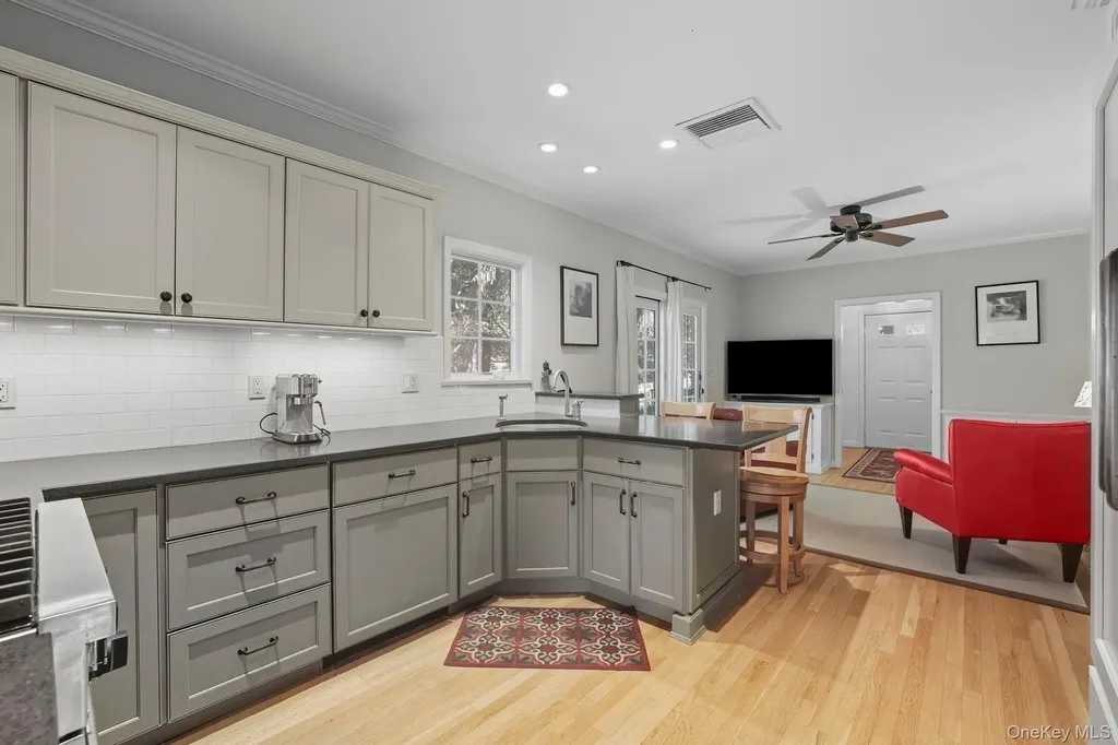 122 Harriman Road Mount Kisco NY 10549