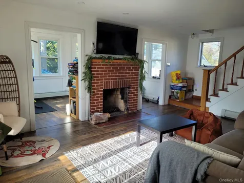 424 Centre Island Road Oyster Bay NY 11771