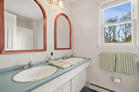 3594 Suncrest Avenue Yorktown Heights NY 10598