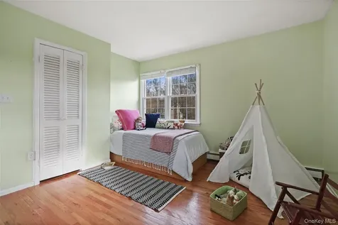 3594 Suncrest Avenue Yorktown Heights NY 10598