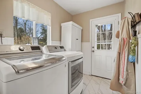 3594 Suncrest Avenue Yorktown Heights NY 10598
