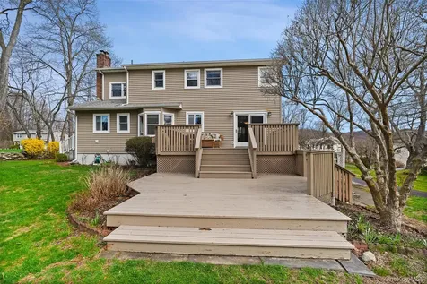 3594 Suncrest Avenue Yorktown Heights NY 10598