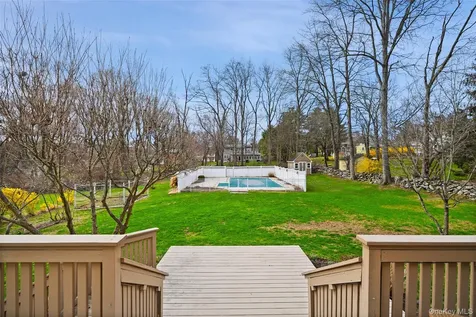 3594 Suncrest Avenue Yorktown Heights NY 10598