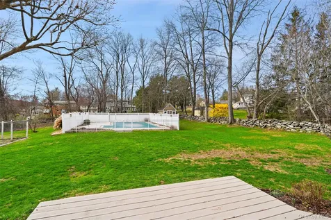 3594 Suncrest Avenue Yorktown Heights NY 10598
