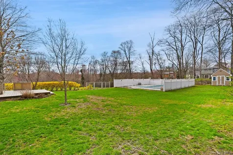 3594 Suncrest Avenue Yorktown Heights NY 10598