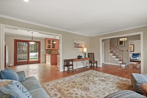 3594 Suncrest Avenue Yorktown Heights NY 10598