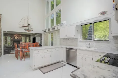 49 Chester Court Cortlandt Manor NY 10567