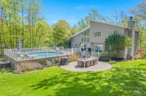 49 Chester Court Cortlandt Manor NY 10567
