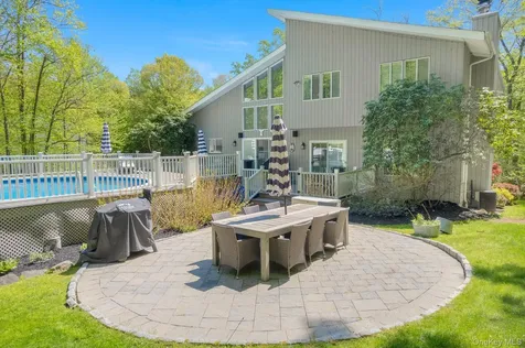 49 Chester Court Cortlandt Manor NY 10567