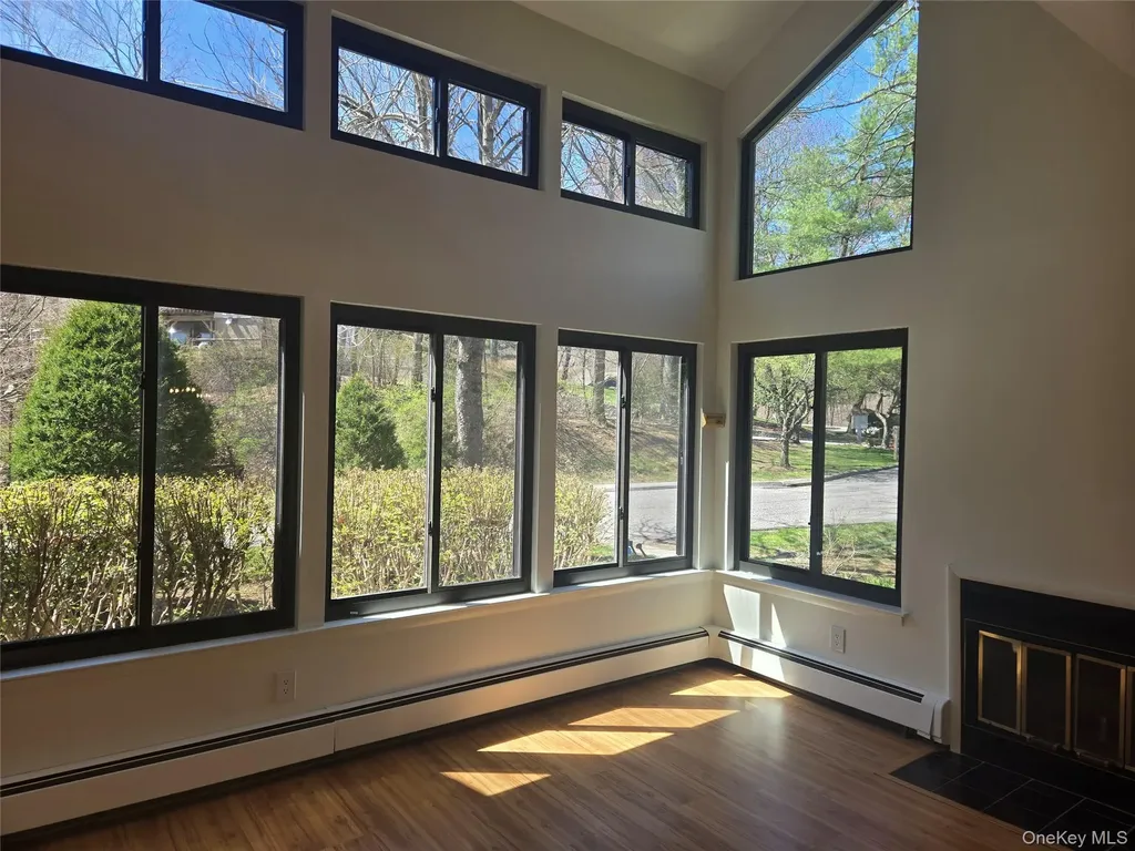 23 Pheasant Run Millwood NY 10546