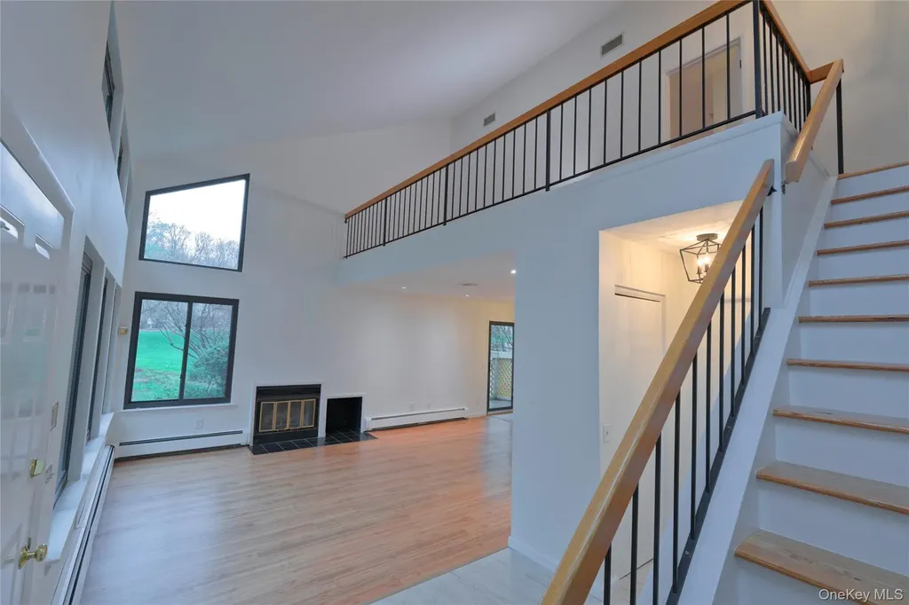 23 Pheasant Run Millwood NY 10546