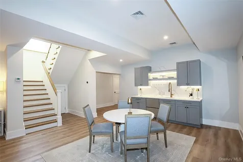2 Pheasant Run Kings Point NY 11024