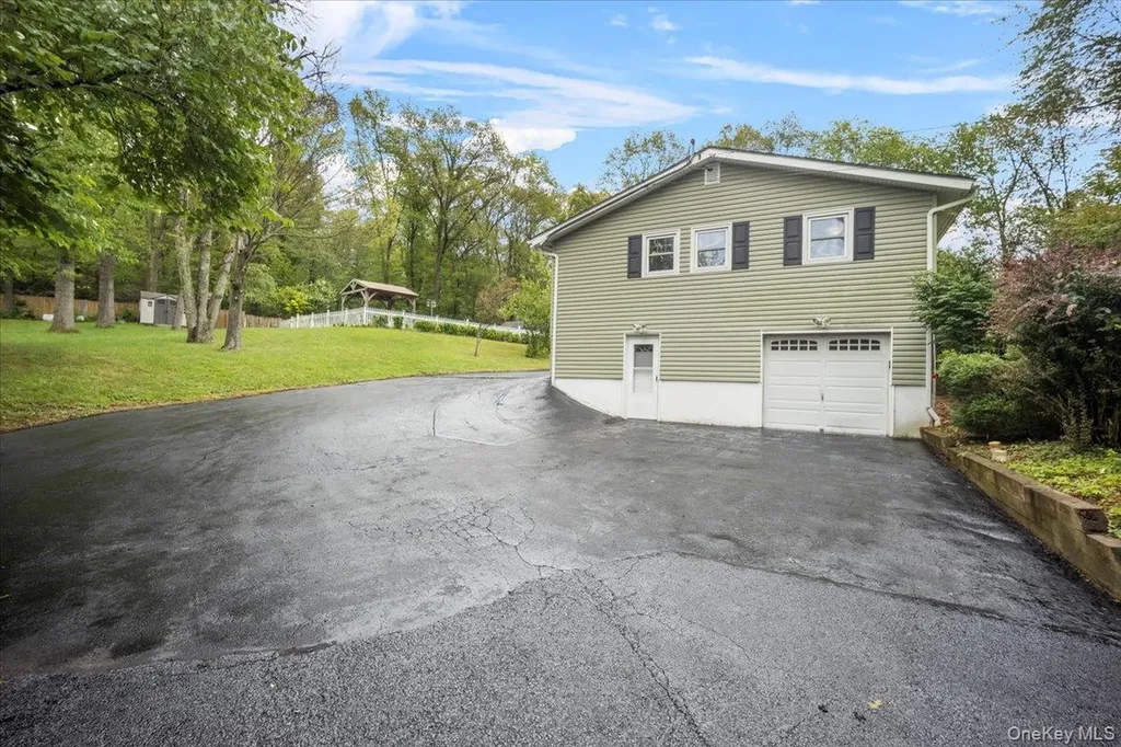 7 Hujay Terrace Wappingers Falls NY 12590