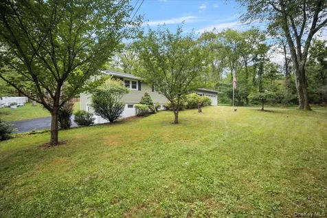 7 Hujay Terrace Wappingers Falls NY 12590