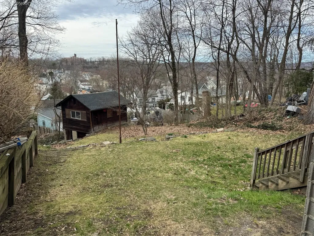540 N James Street Peekskill NY 10566