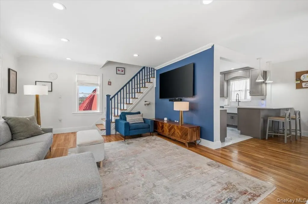 192 Broad Street Williston Park NY 11596