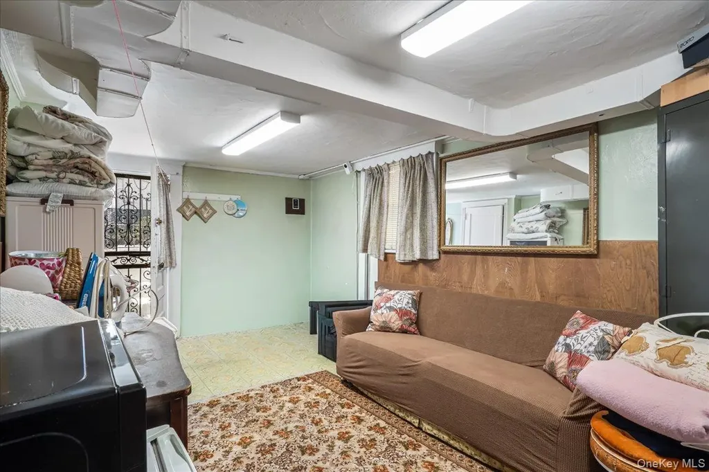 5732 138th Street Flushing NY 11355